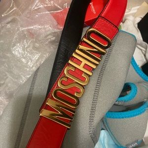 Moschino belt